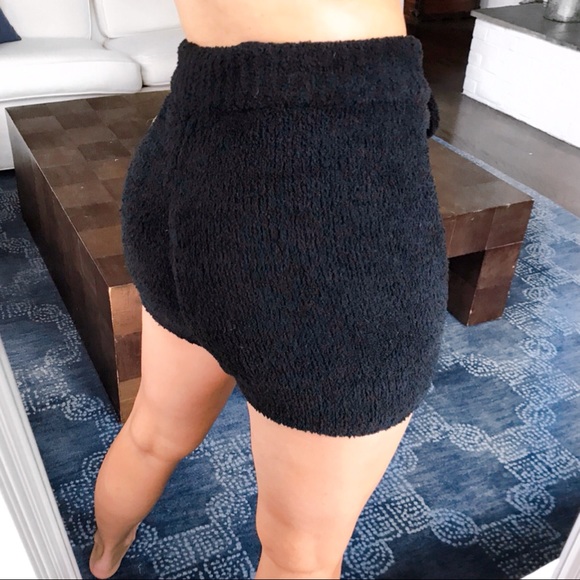 🖤 BLACK FLUFFY KNIT RELAXED SHORTS! - Picture 4 of 9